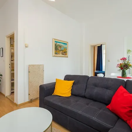 Apartman Lussi Pula Exterior photo
