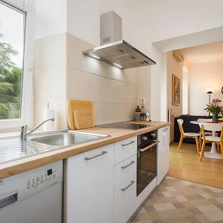 Apartman Lussi Pula Exterior photo