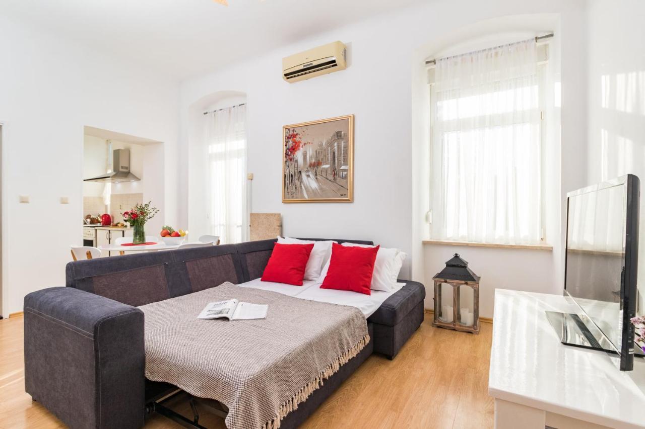 Lussi Apartment *